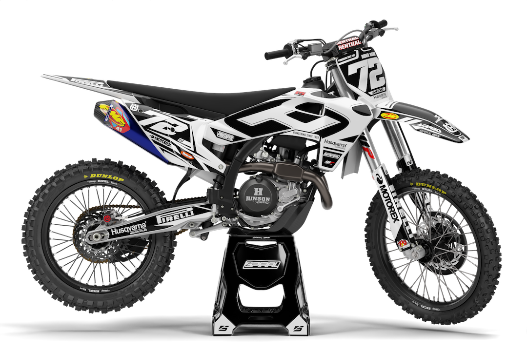 Husqvarna // Beast Black White (Todas las motos)