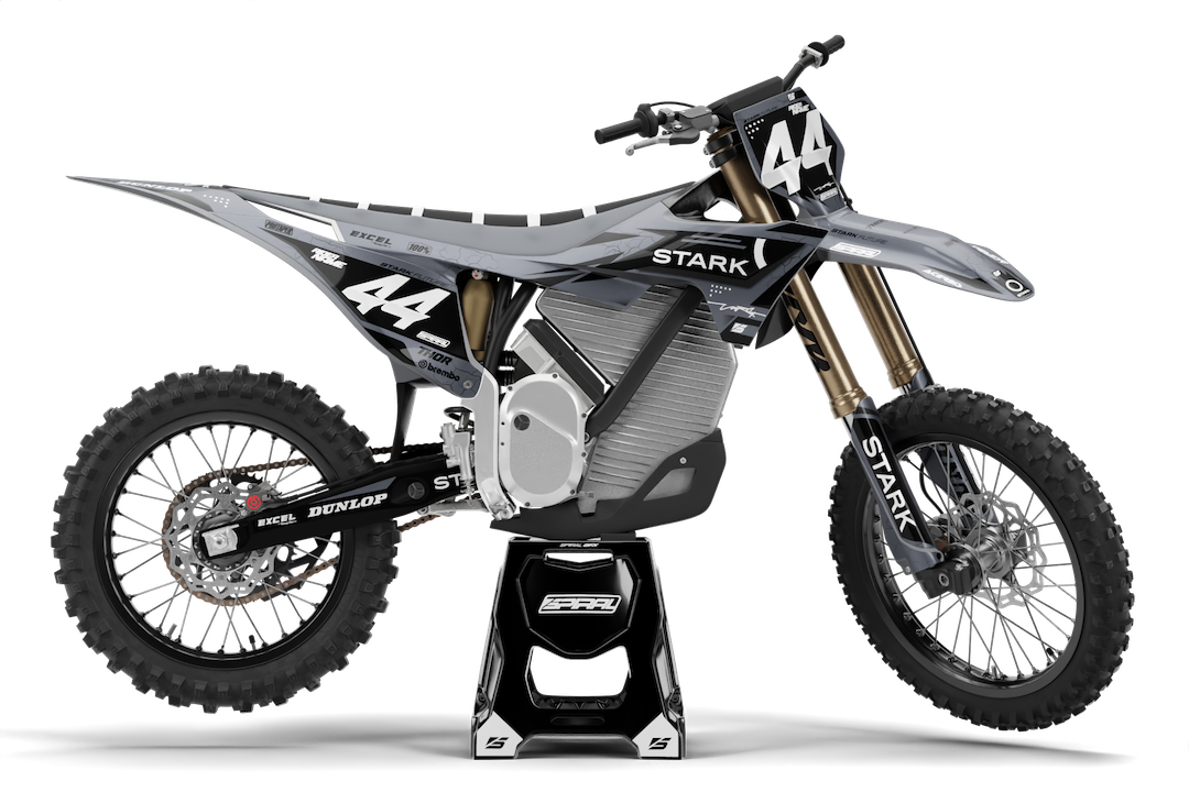 Stark Future // Podio Gris